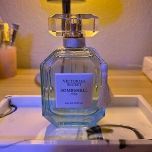 LIMITED EDITION Victoria's Secret Bombshell Isle Eau De Parfum 3.4 OZ